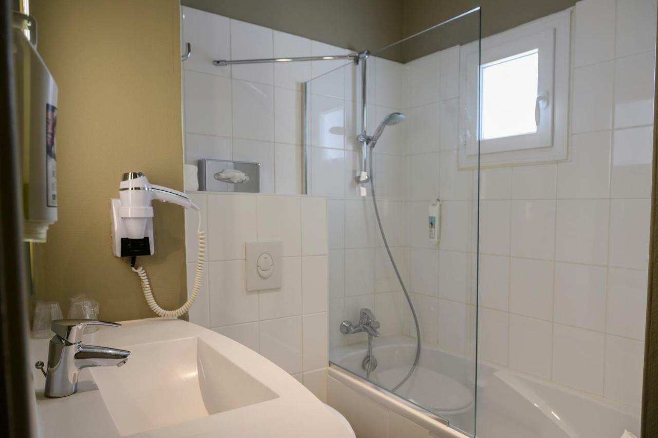 Standard Single Room,1224243196:JPEG