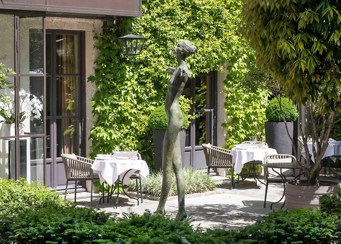 Le Pavillon De La Reine & Spa, Place Des VosgesHotel Parigi