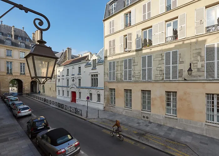 Le Pavillon De La Reine & Spa, Place Des VosgesHotel Parigi